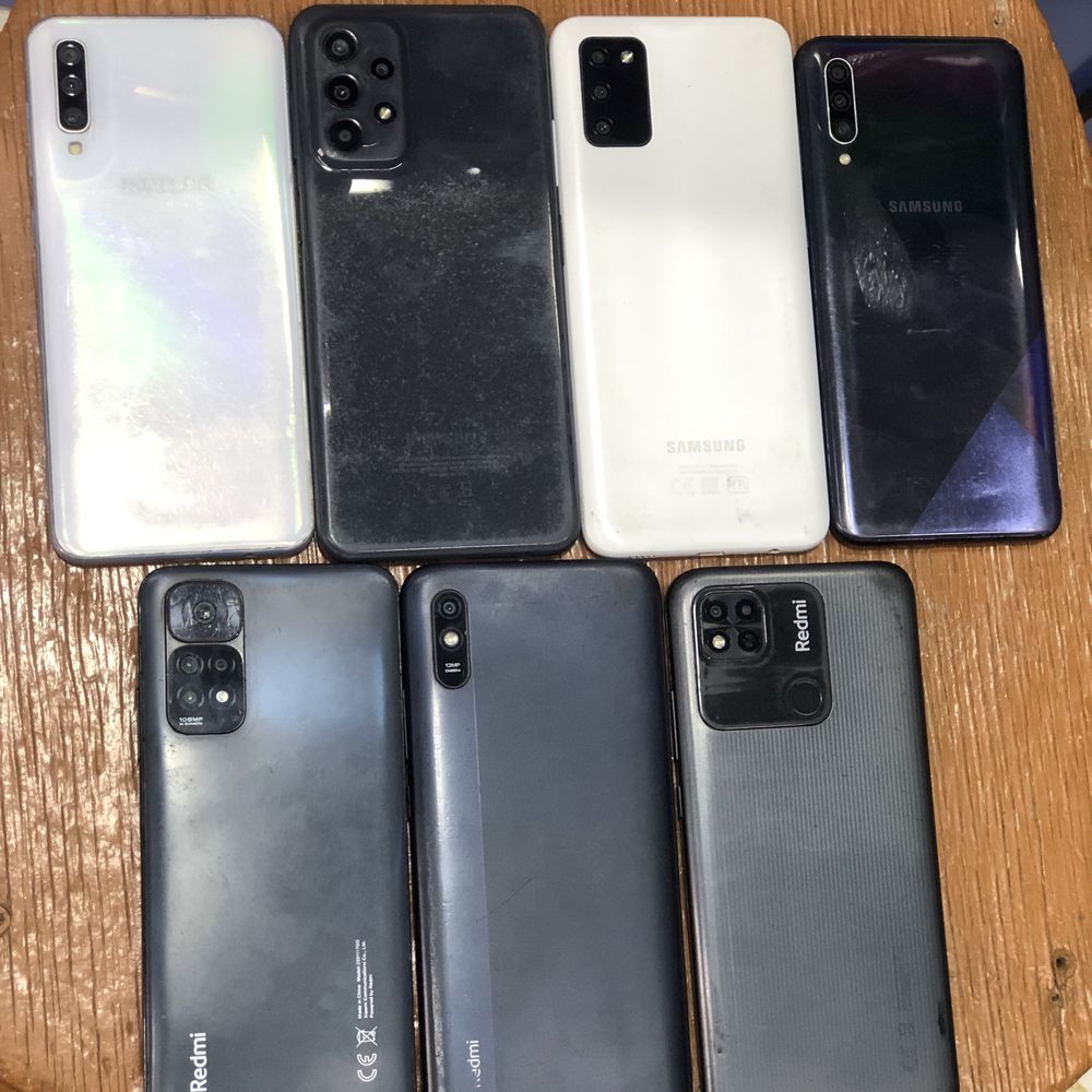 600 dan 1mlngacha telefonlar bor