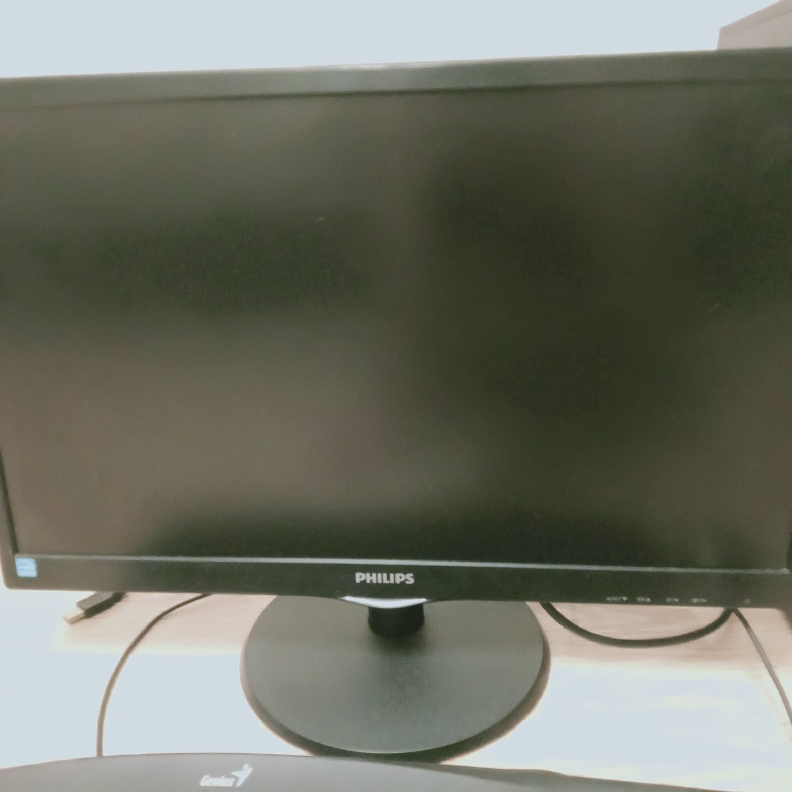 Продам монитор Philips, диагональ 21,5'. Отличное состояние. Б/у.