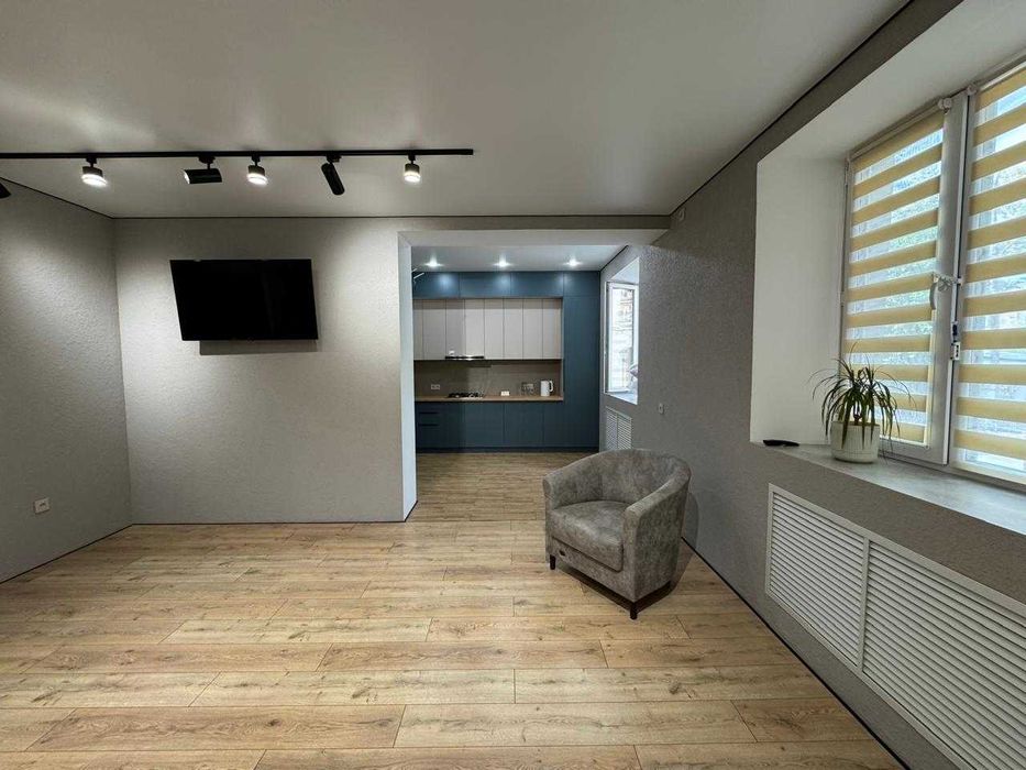 S  Продам 3-х ком студию по Байтурсынова