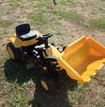 Tractor (excavator) copii cu pedale si cupă de incarcare