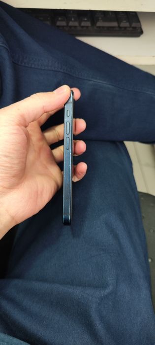 Iphone 12 mini. Kepak