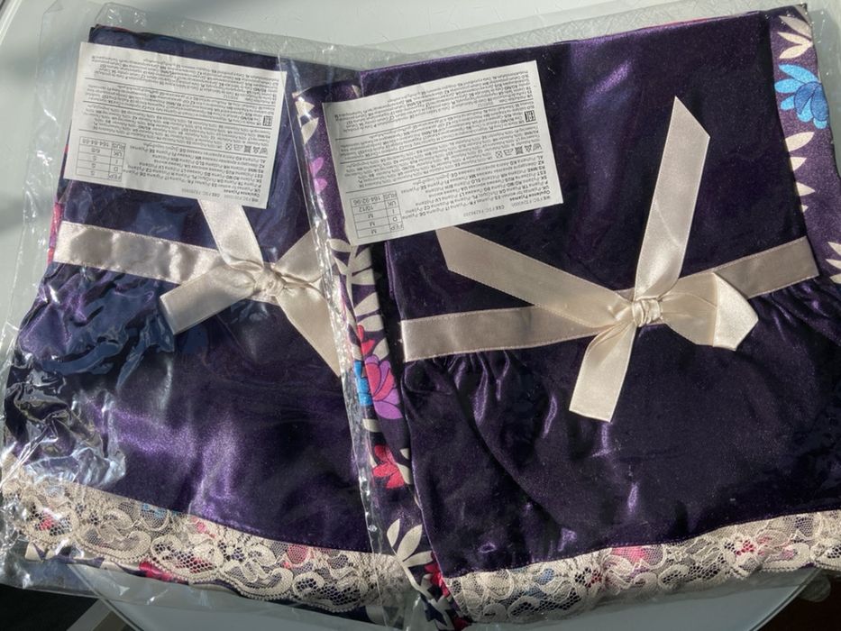 Pijama eleganta din satin cu model floral exotic Avon marimile S