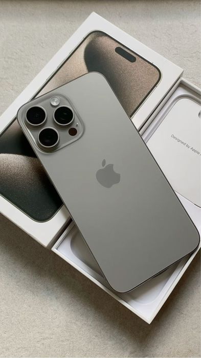 İphone 15 pro max 940 $