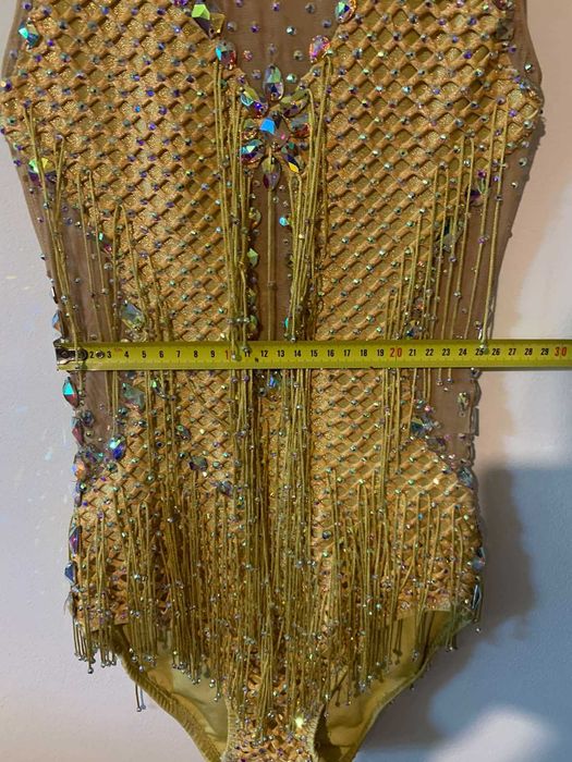 трико за художествена гимнастика