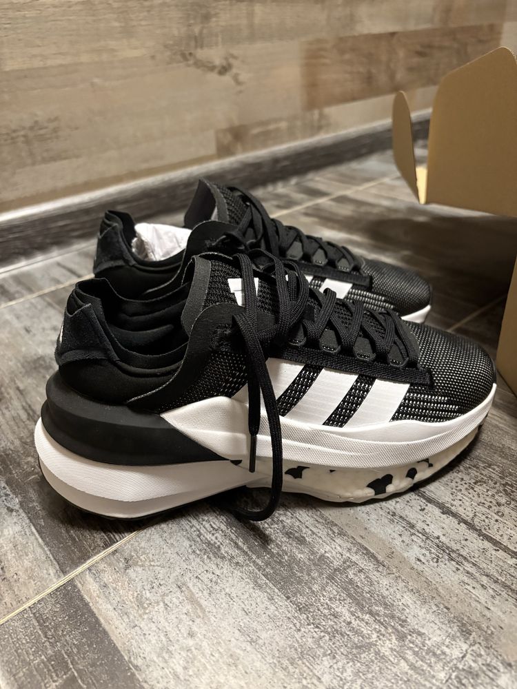 Adidas Avryn_x обувки
