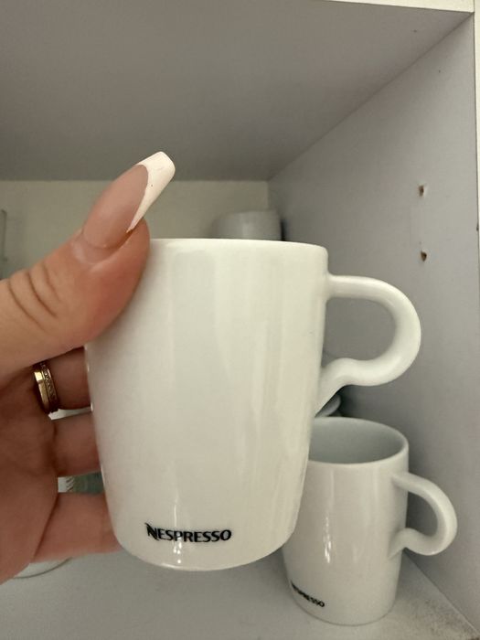 Set cesti espresso + farfurii set albe Nespresso