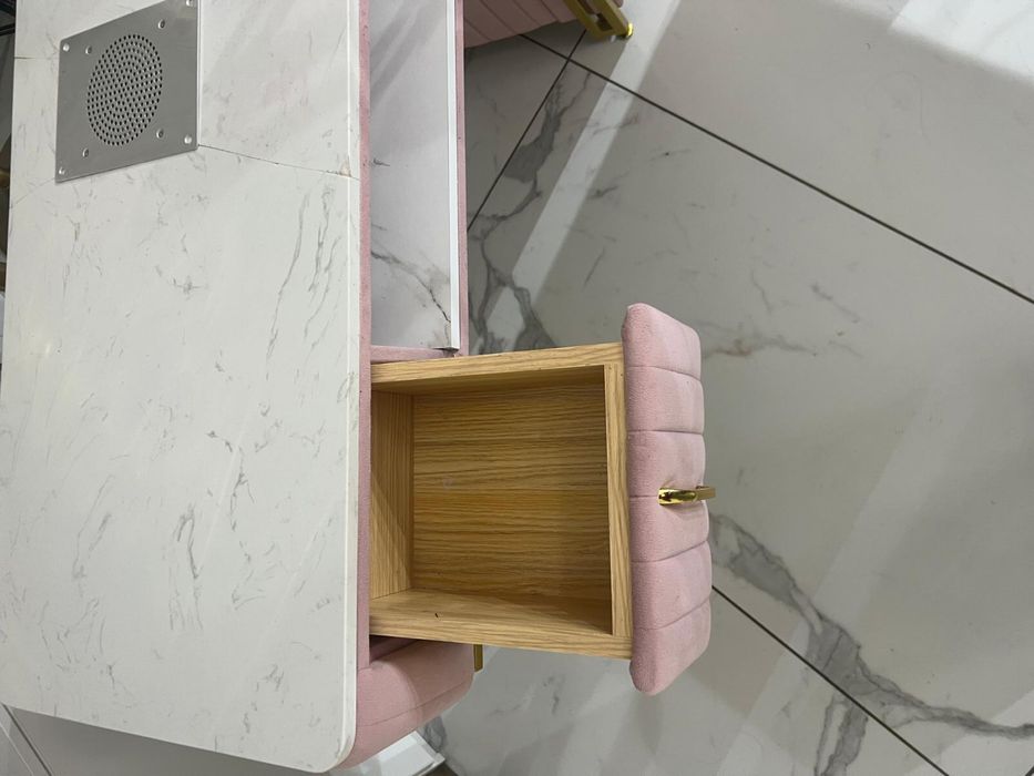 Masa pentru manichiura