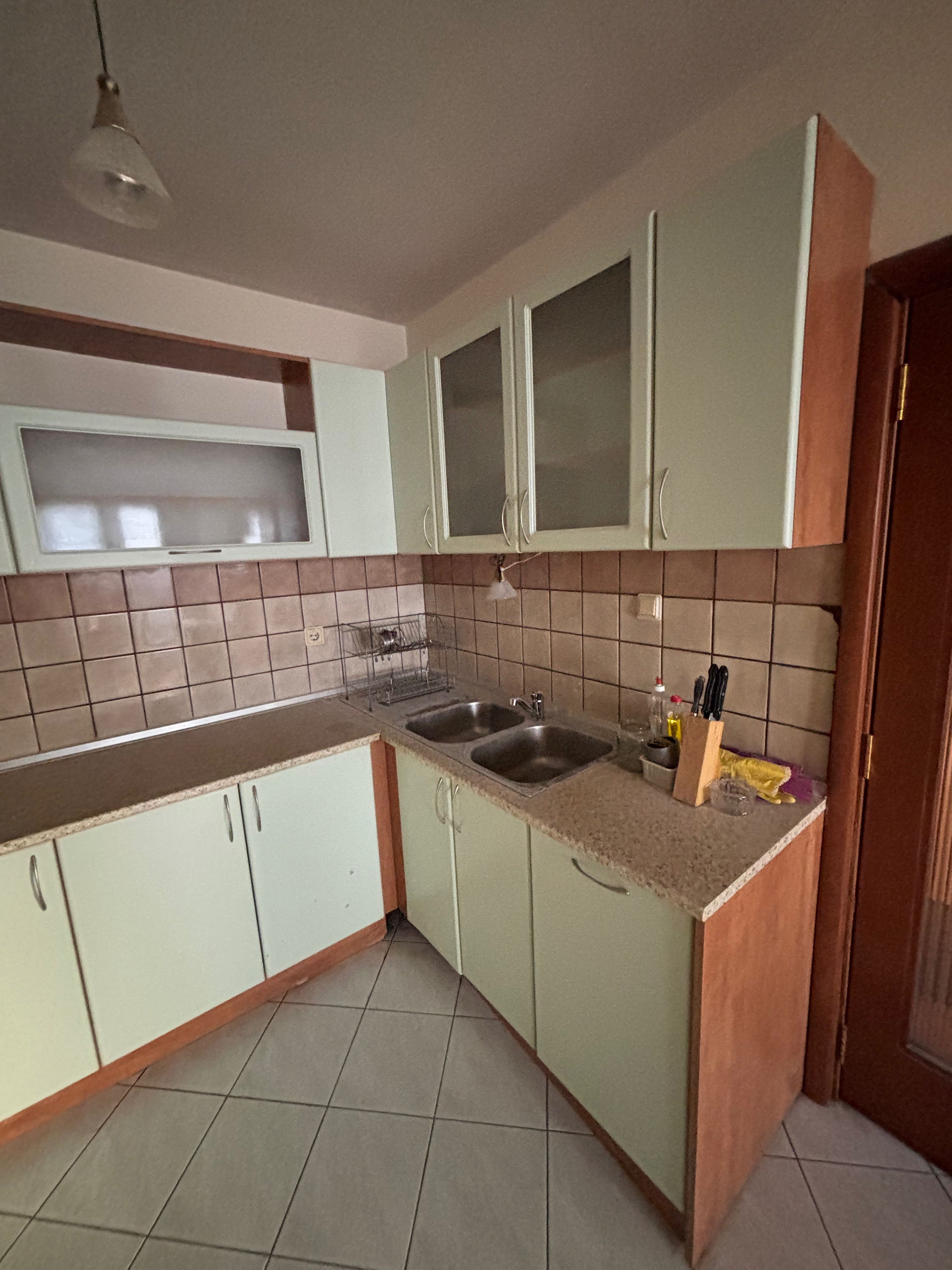 Кухня MDF, вкл. фурна, абсорбатор и съдомиялна машина за вграждане