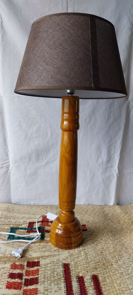 Veioza, lampa, lemn masiv stejar, finisaj shellac,handmade