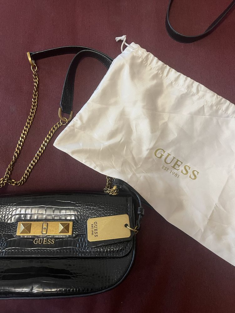 Дамска чанта Guess