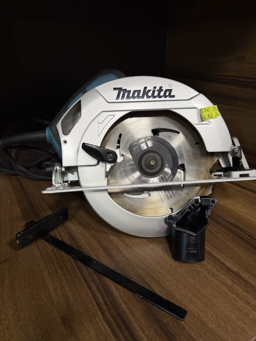 Ръчен циркуляр Makita HS7611