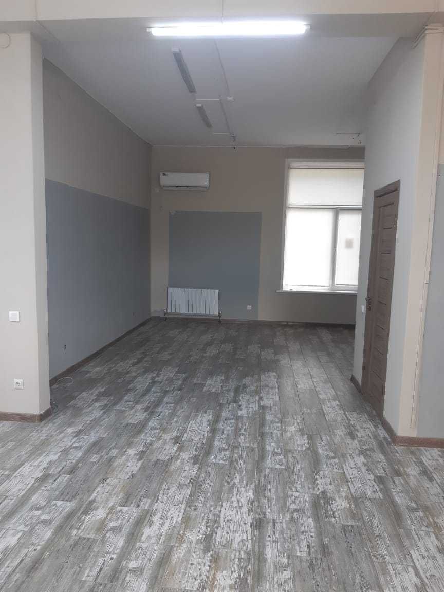 Продается коммерческое помещение в центре города.