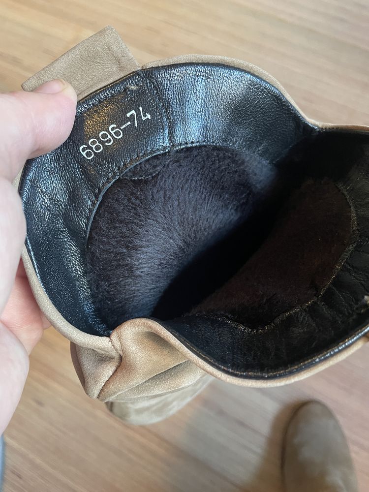 Cizme piele intoarsa bej imblanite cu toc 39