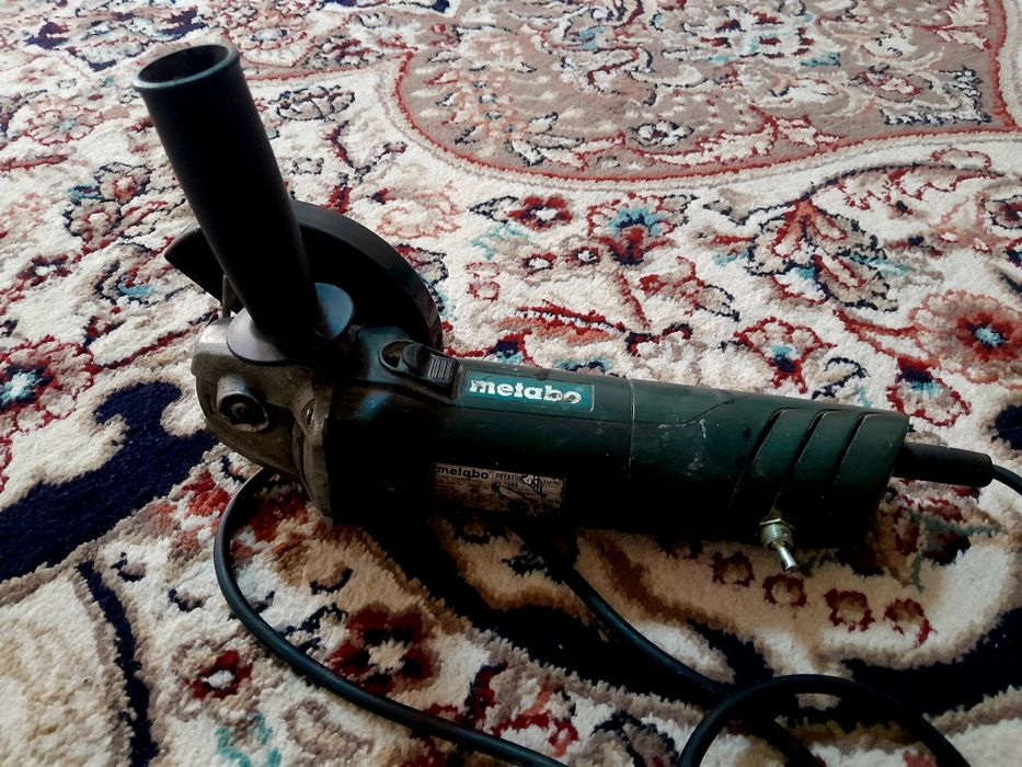 Болгарка сотилади