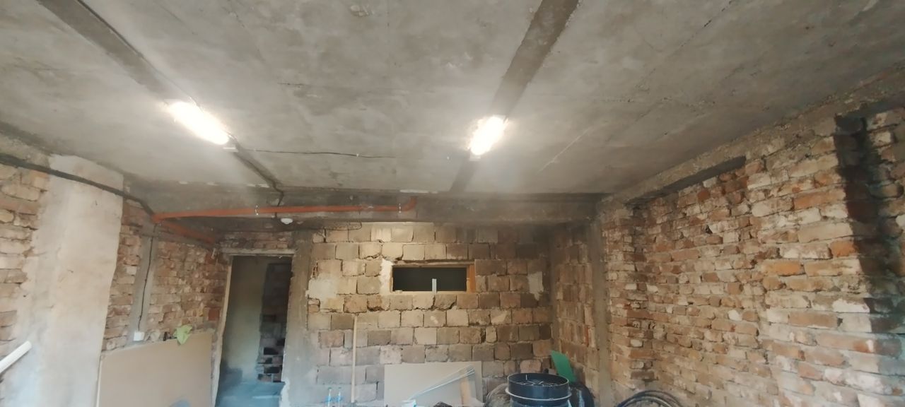 Продава се Къща в Перник, Драгановец - 210 кв.м за 548 €/кв.м - Снимка #10