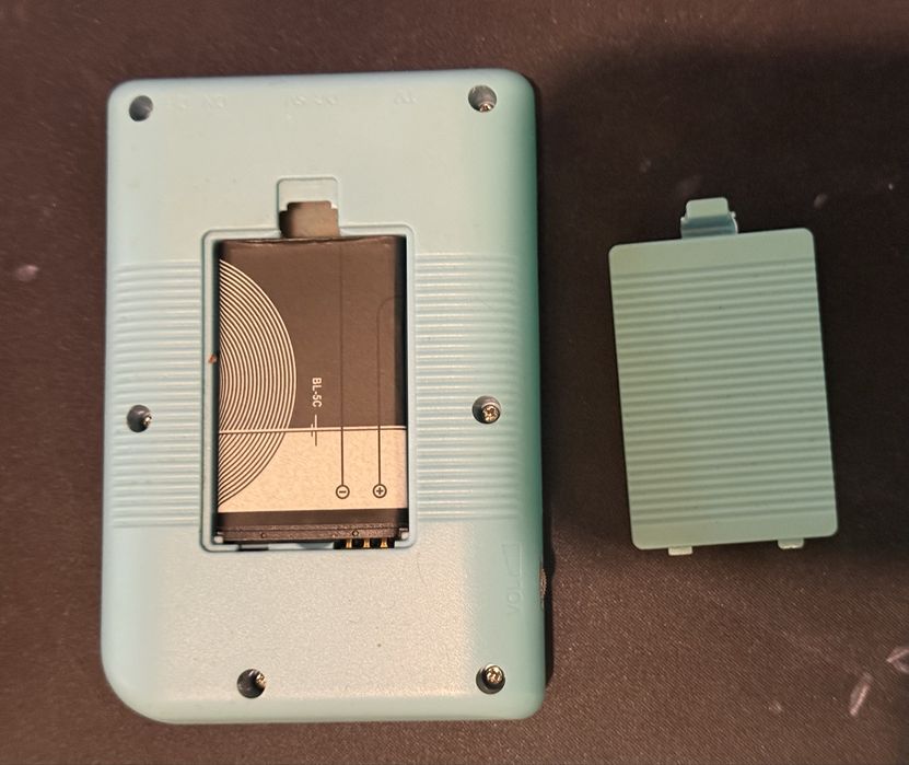 Consola 500 in 1 stil Gameboy cu Acumulator tip Nokia NOUA