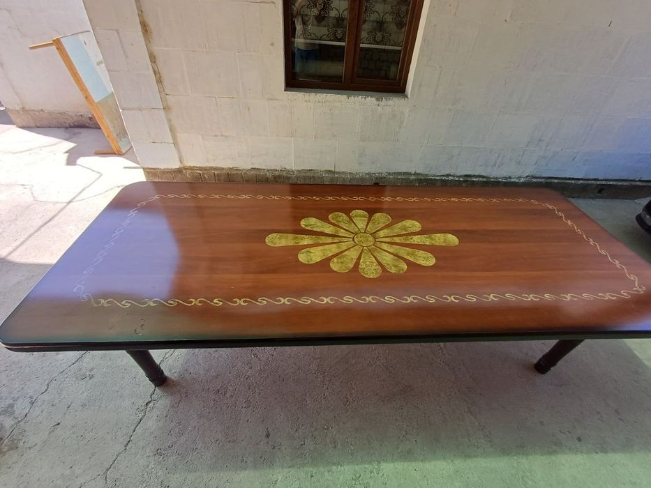 Продаю срочно стол хонтахта