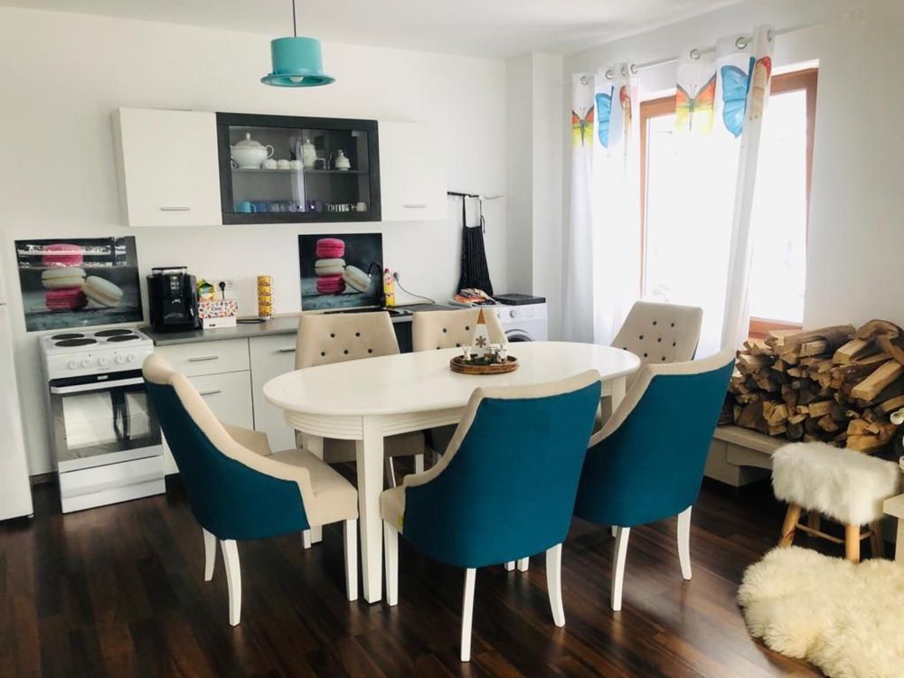 Vand apartament situat in Predeal
