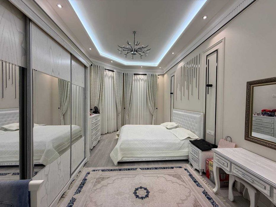 Продаётся дом в центре города 10 соток со всеми удобствами ТОРОПИТЕСЬ