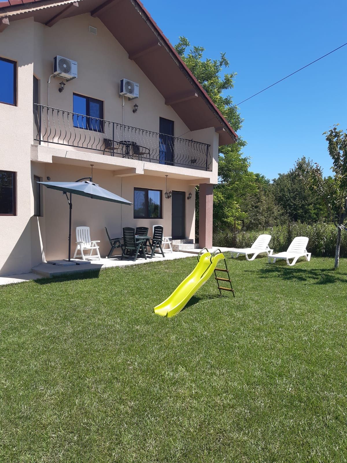 Casa de vânzare in Corbu