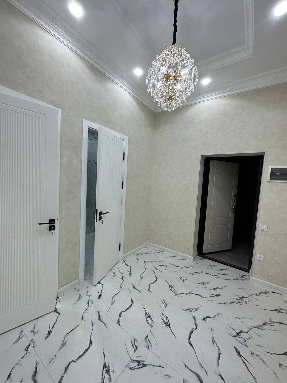 Oq Saroy Deluxe Sotuvda 2 xonalik uy remont Mirzo-Ulugbek