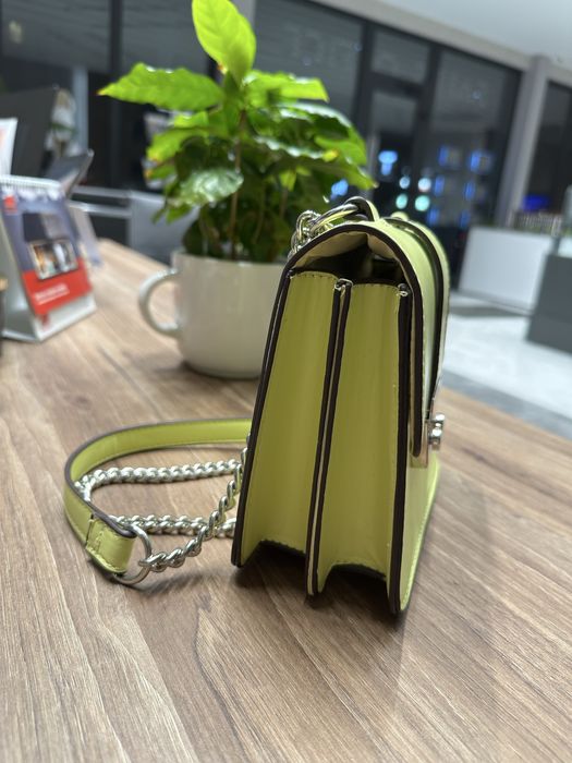 Нова дамска чанта Bershka