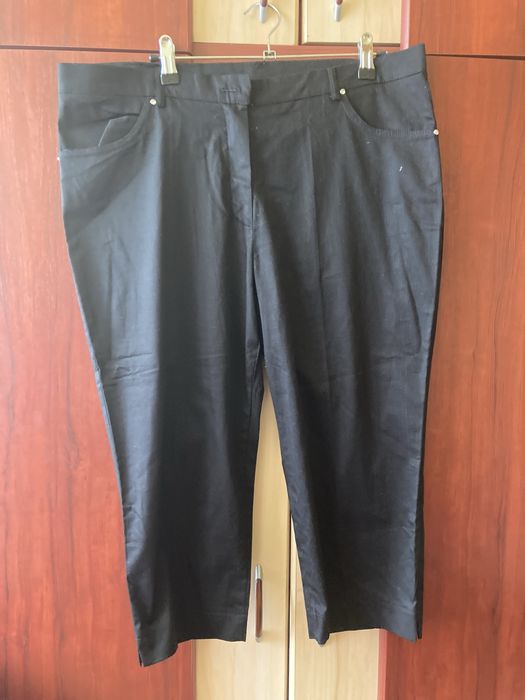 Blugi negri trei sferturi