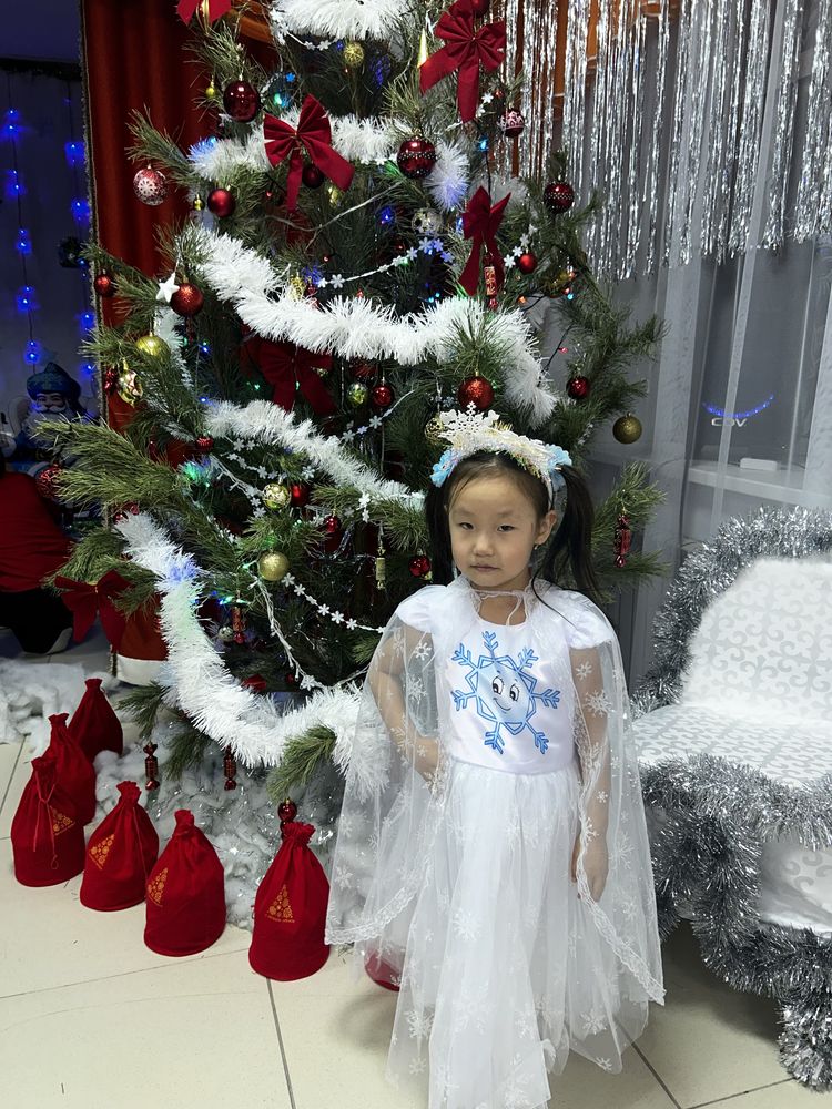На прокат платья размеры 5-6 -7 лет