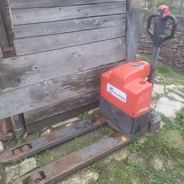 Палетна количка Linde