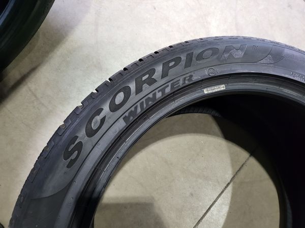 325/35/22//285/40/22 PIRELLI