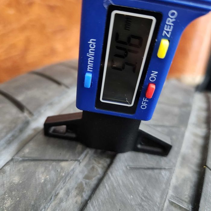 vand cauciucuri ,anvelope Bridgestone   255/35/20