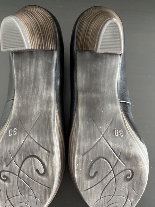 Pantofi, marimea 38