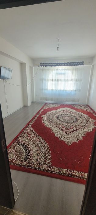 China House Sergeli moshina bozor yonida 2 xonali uy sotiladi.