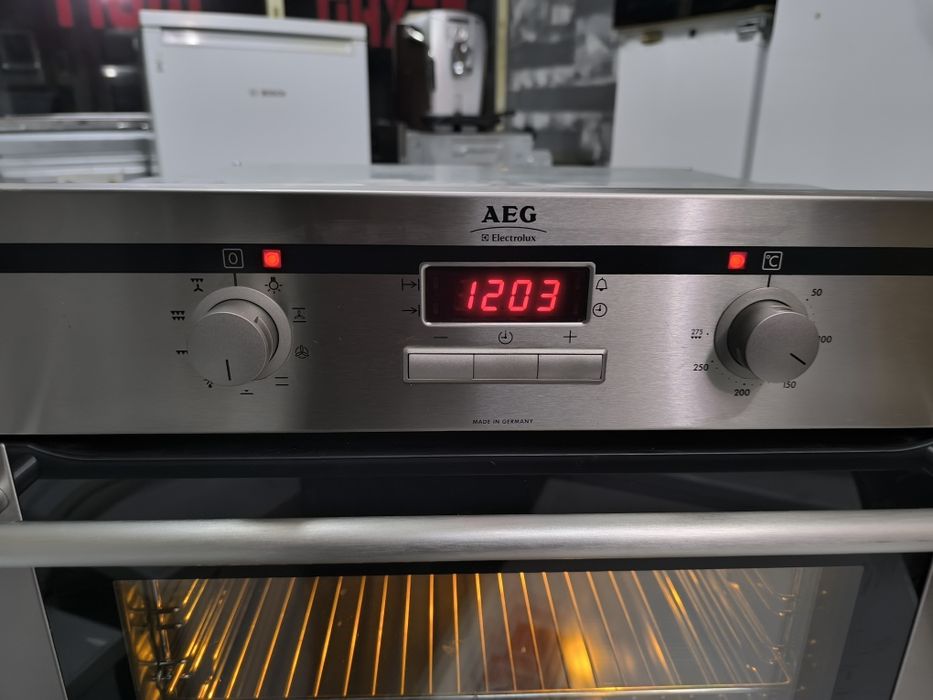 Фурна  AEG B31510-4-m за вграждане 9 Функции с вентилатор.