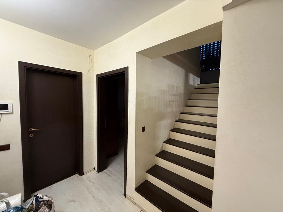 Apartament Duplex (pe 2 nivele) 3 camere Zona Negru Voda/Nord