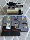 Consola Nintendo NES + controllere + Super Mario Bros & alte jocuri