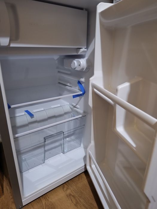 Малък хладилник краун