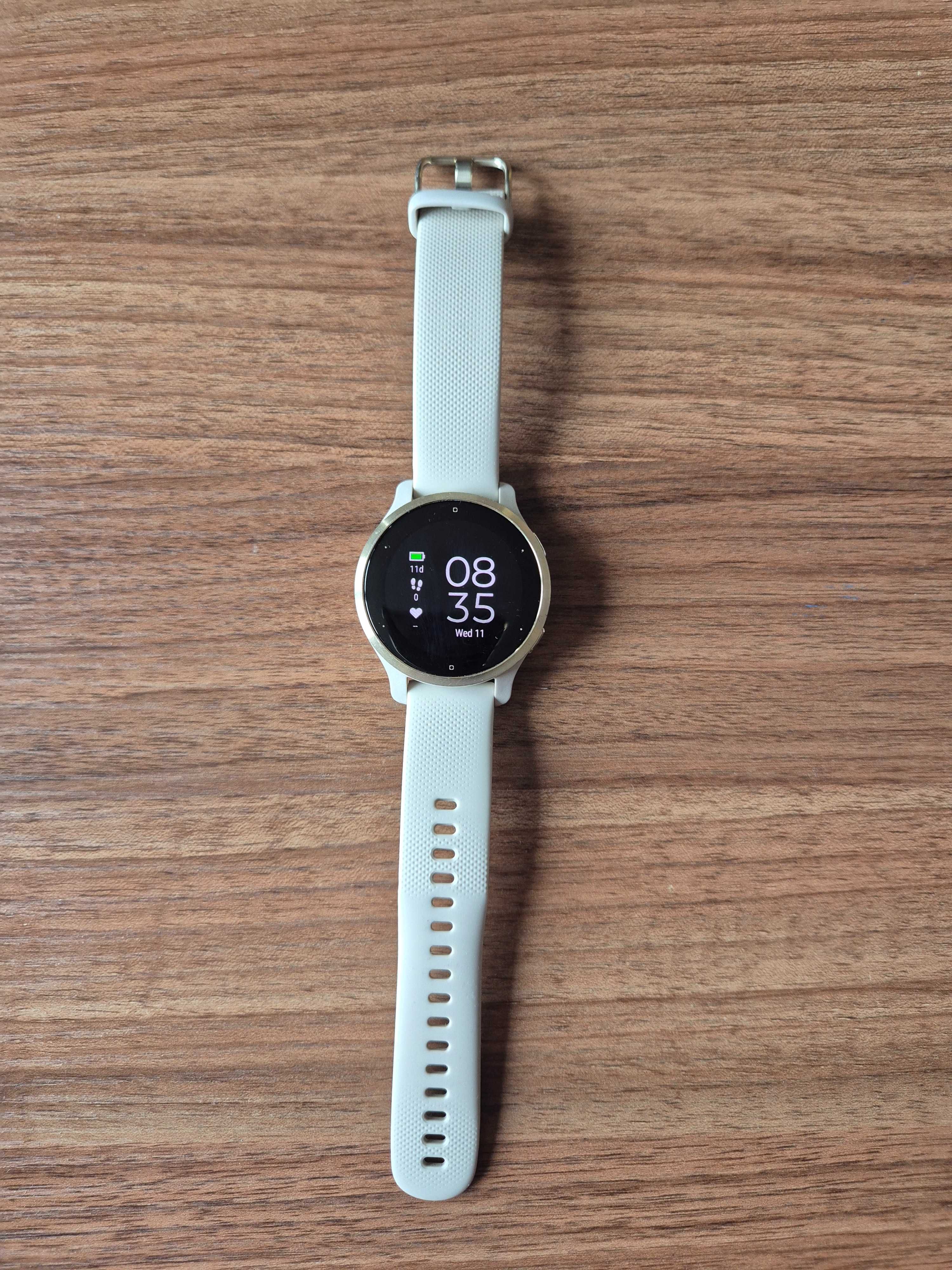 Часовник Garmin Venu 2s