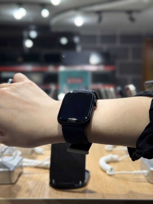 Часы Apple Watch SE 44mm/ Эпл вотч СЕ 44