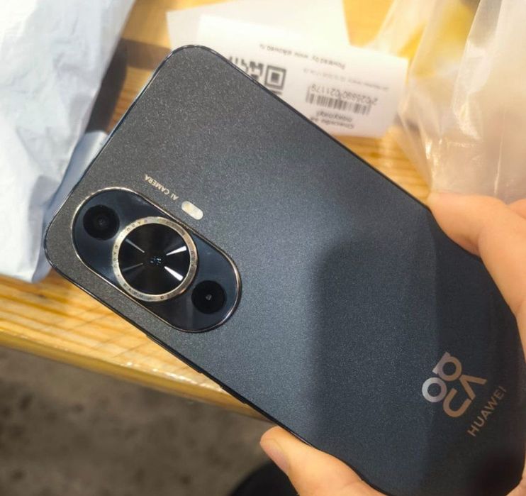 Продам Huawei Nova 12S