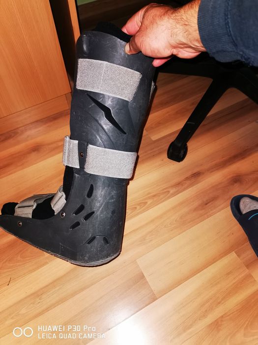 Отропедичен ботуш aurafix