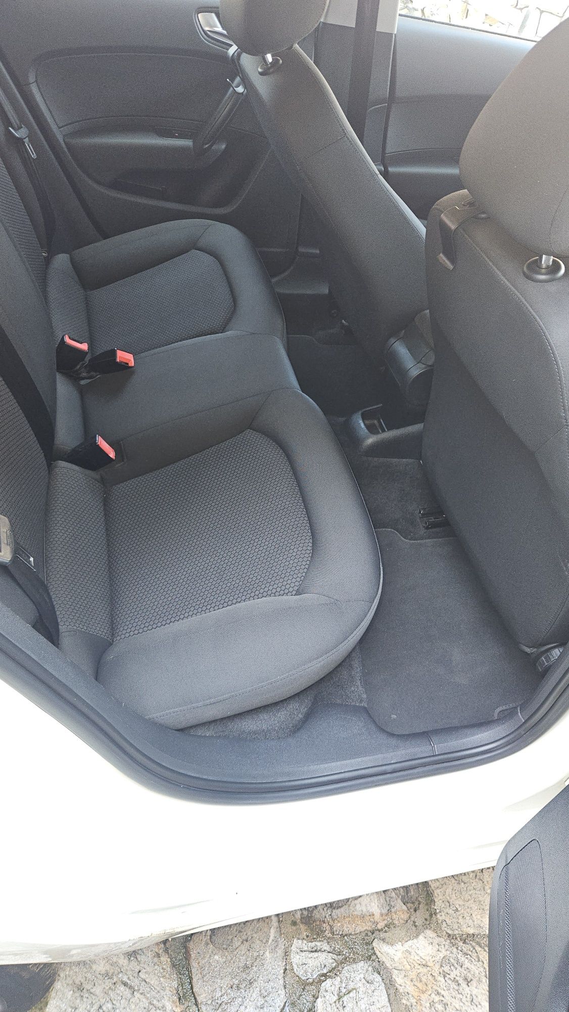 Audi A1 бензин 1,2 2012 година обслужено