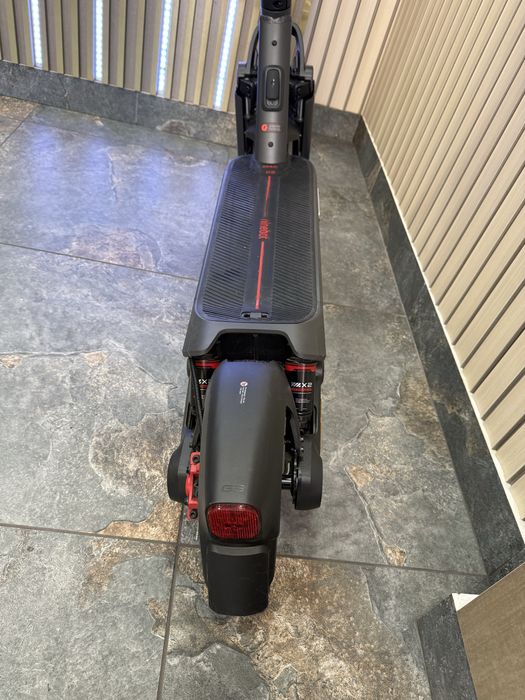 Fane Amanet: Trotineta Electrica Segway eKickScooter Ninebot MAX G3 E