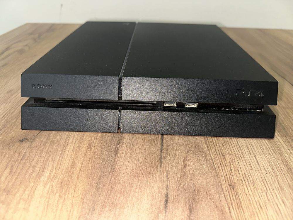Playstation 4 (1TB)