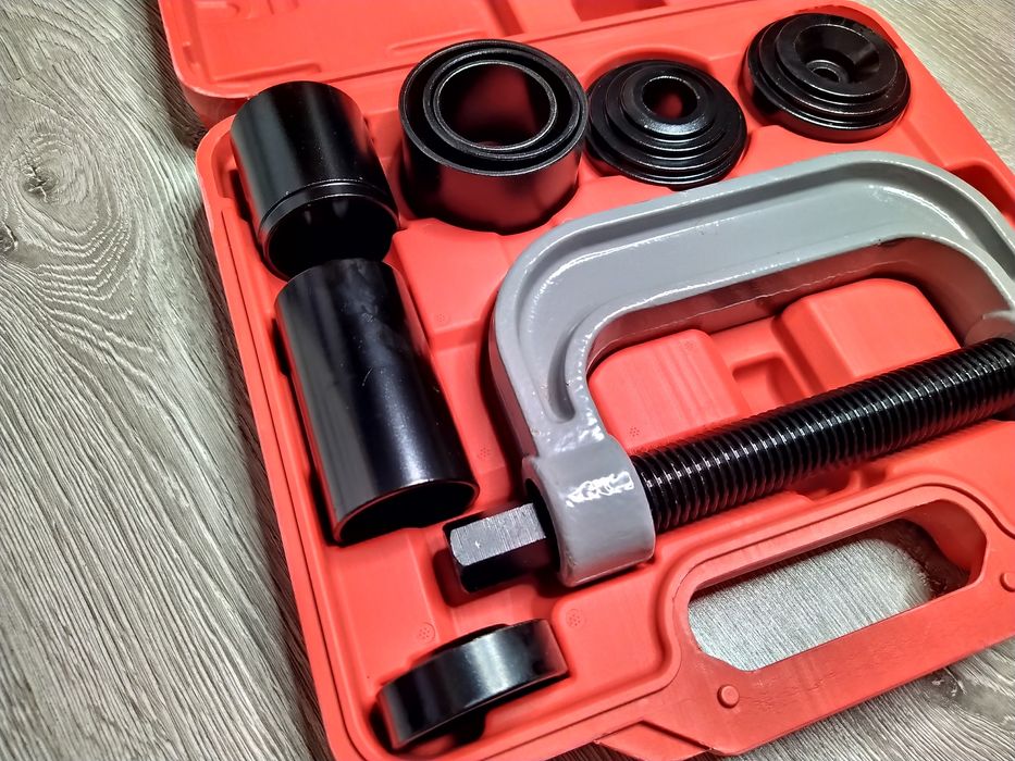 Presa universala pentru extras si montat pivoti, rotule, bucse 9 piese