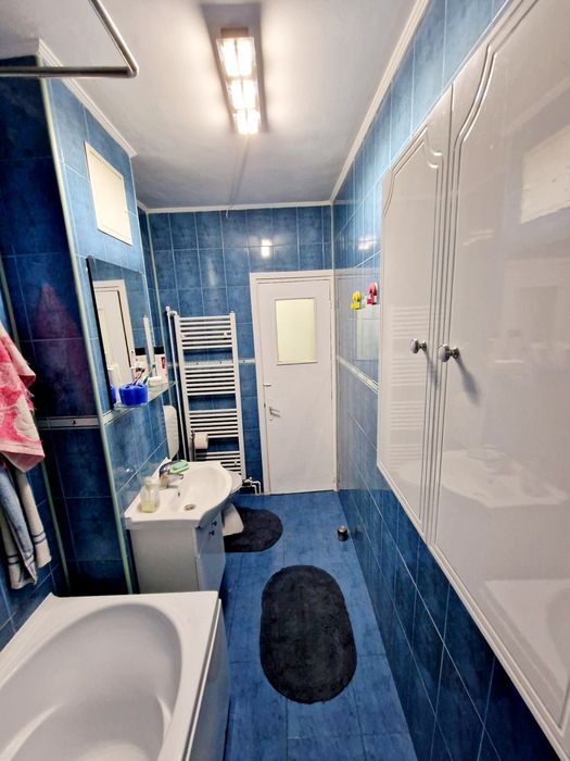Vand apartament cu 3 camere in Racadau