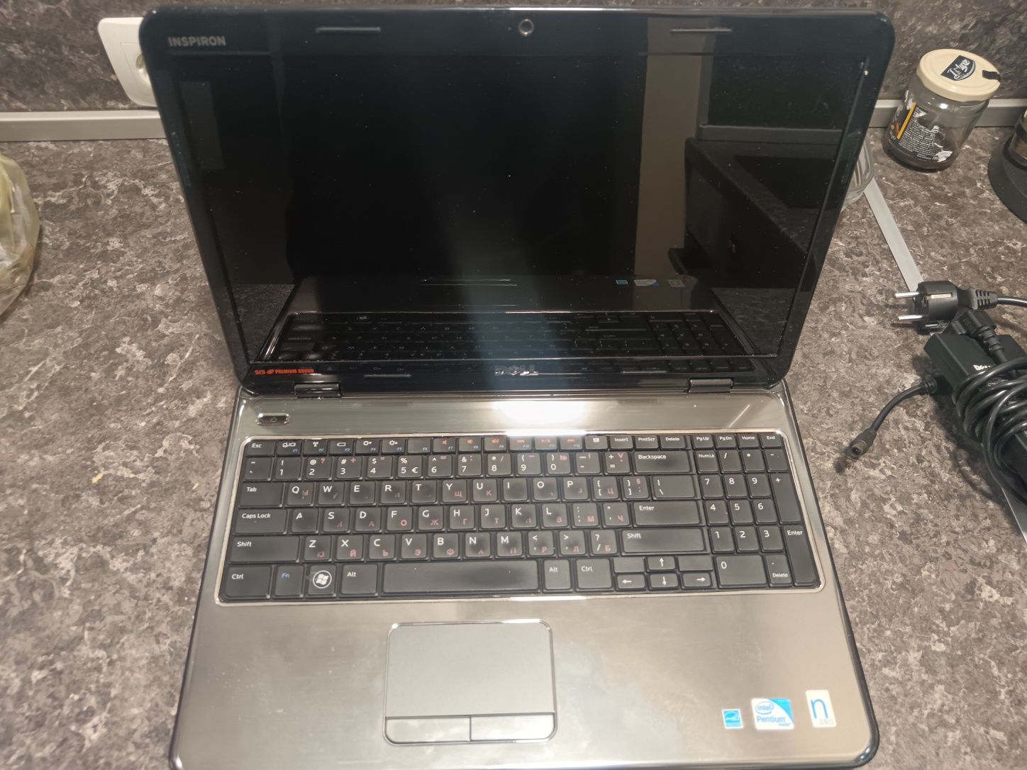 Лаптоп Dell Inspiron