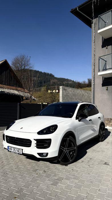 Porsche  cayenne 2017