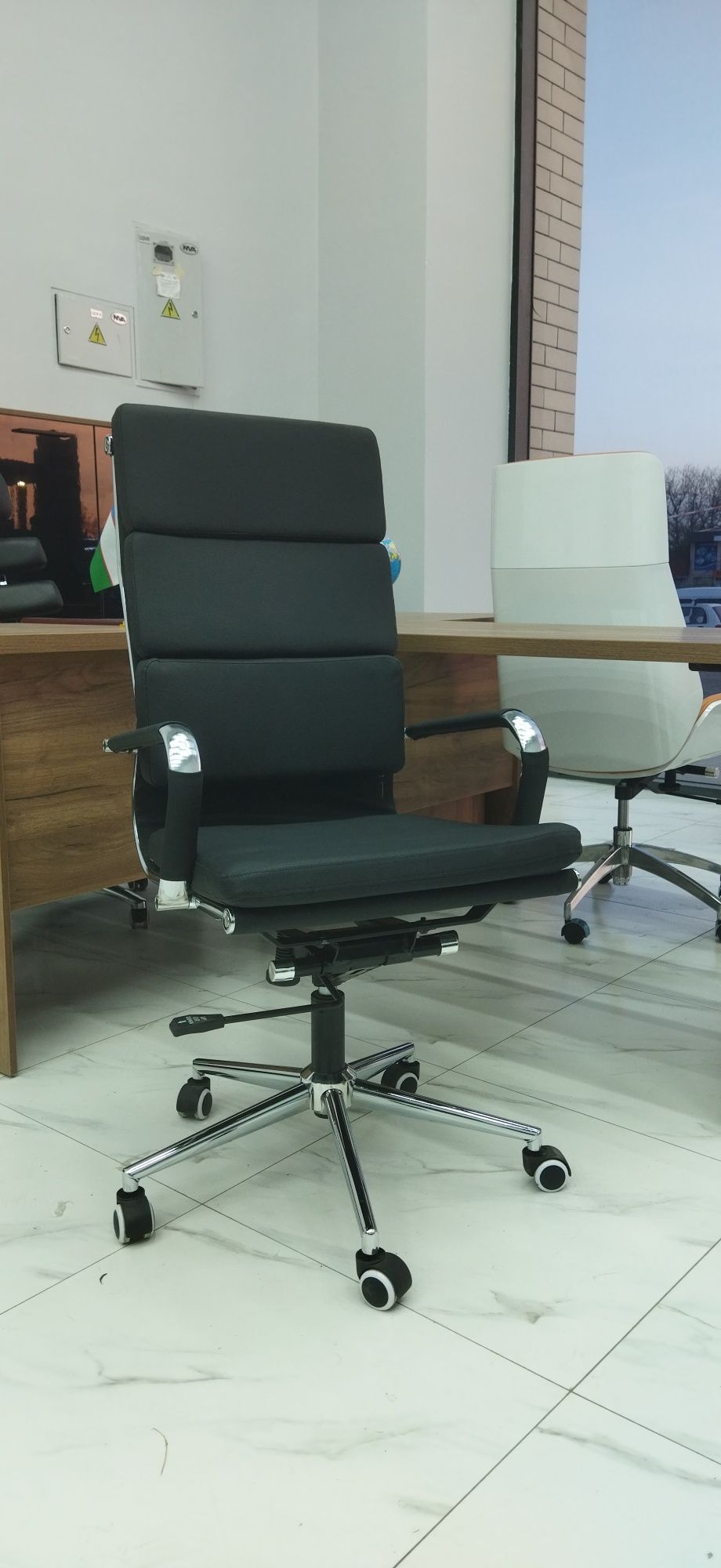 Kreslo model DELGADO DELUXE GALAXY кресла для руководителей,