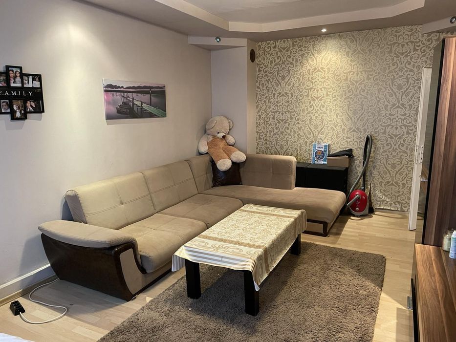 Давам по-наем тристаен апартамент в жк. Еверест 1-ви блок на 1-ви етаж